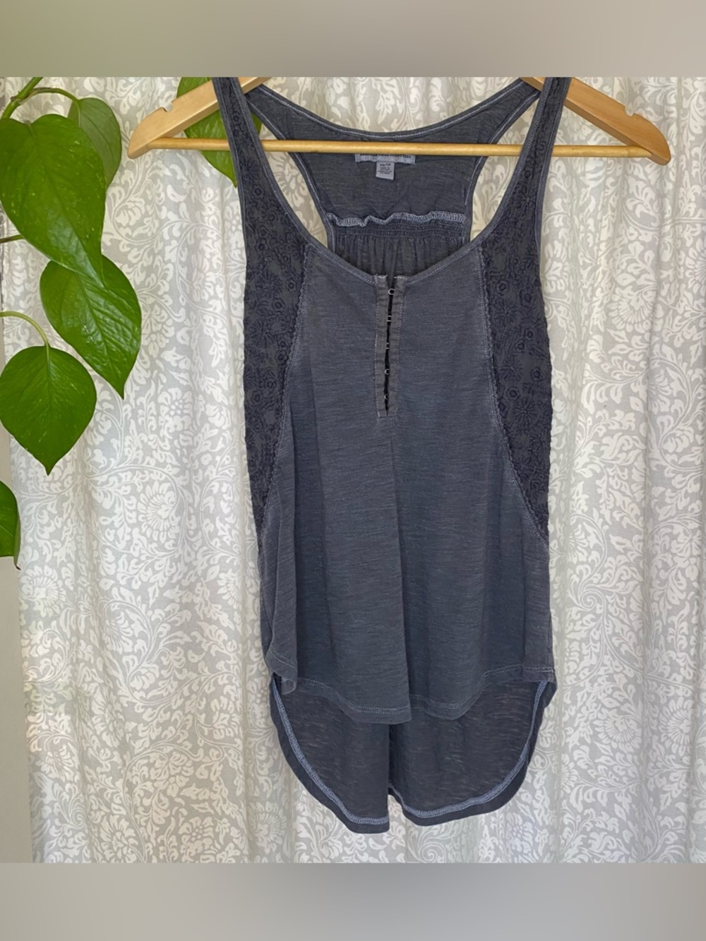 American Eagle Outfitters Charcoal Gray Floral Detail Tank
